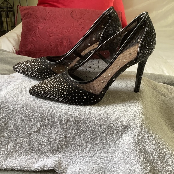 BCBGeneration Black Pointy Toe Pumps with Silver Rhinestones. NWOT. Size 8.5 - Picture 7 of 7